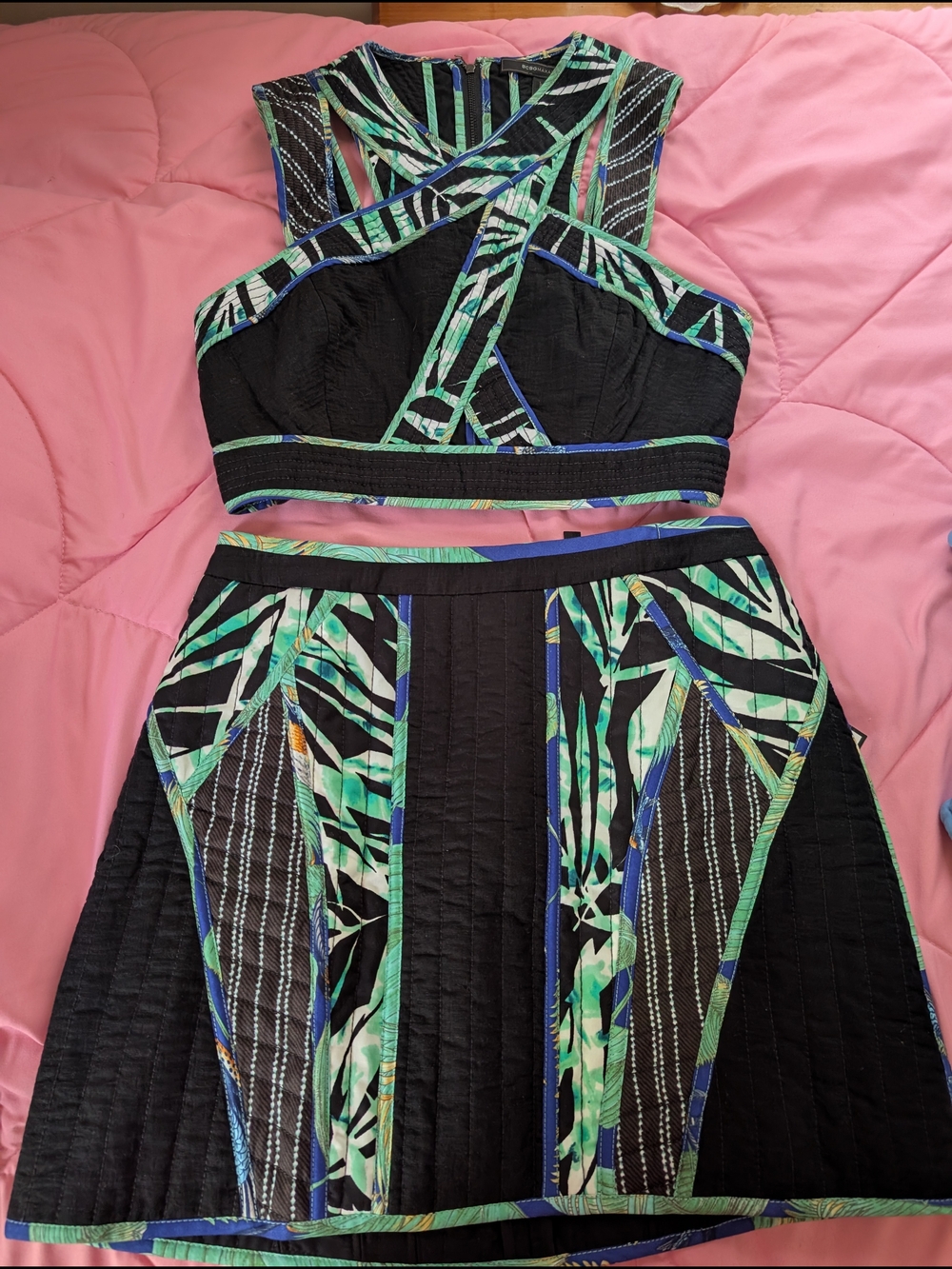 BCBG Max Azria Andrick skirt and top set. New with tags & w/o tags BCBG MaxAzria - Picture 3 of 10